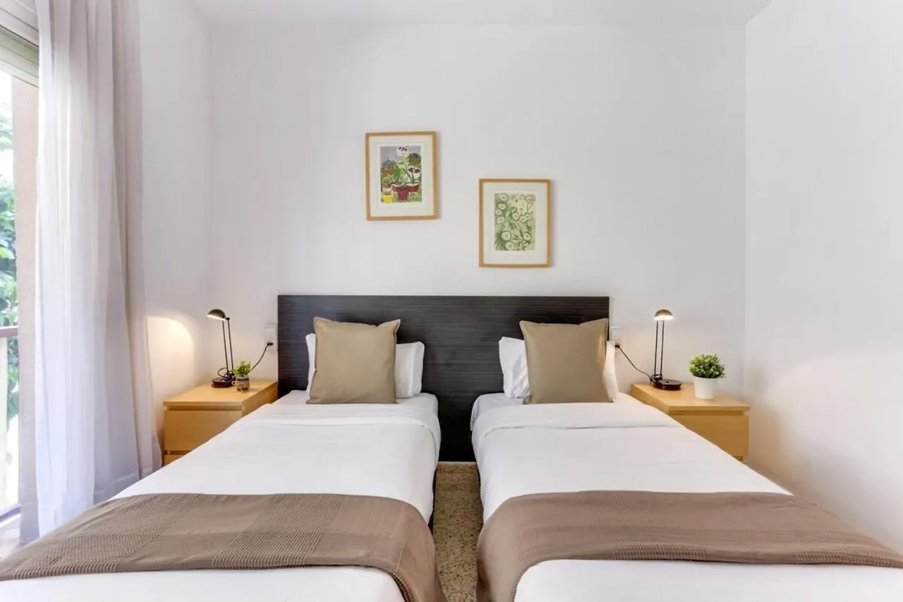 Bright And Spacious 3 Bedroom Close To The Beach Barcelona