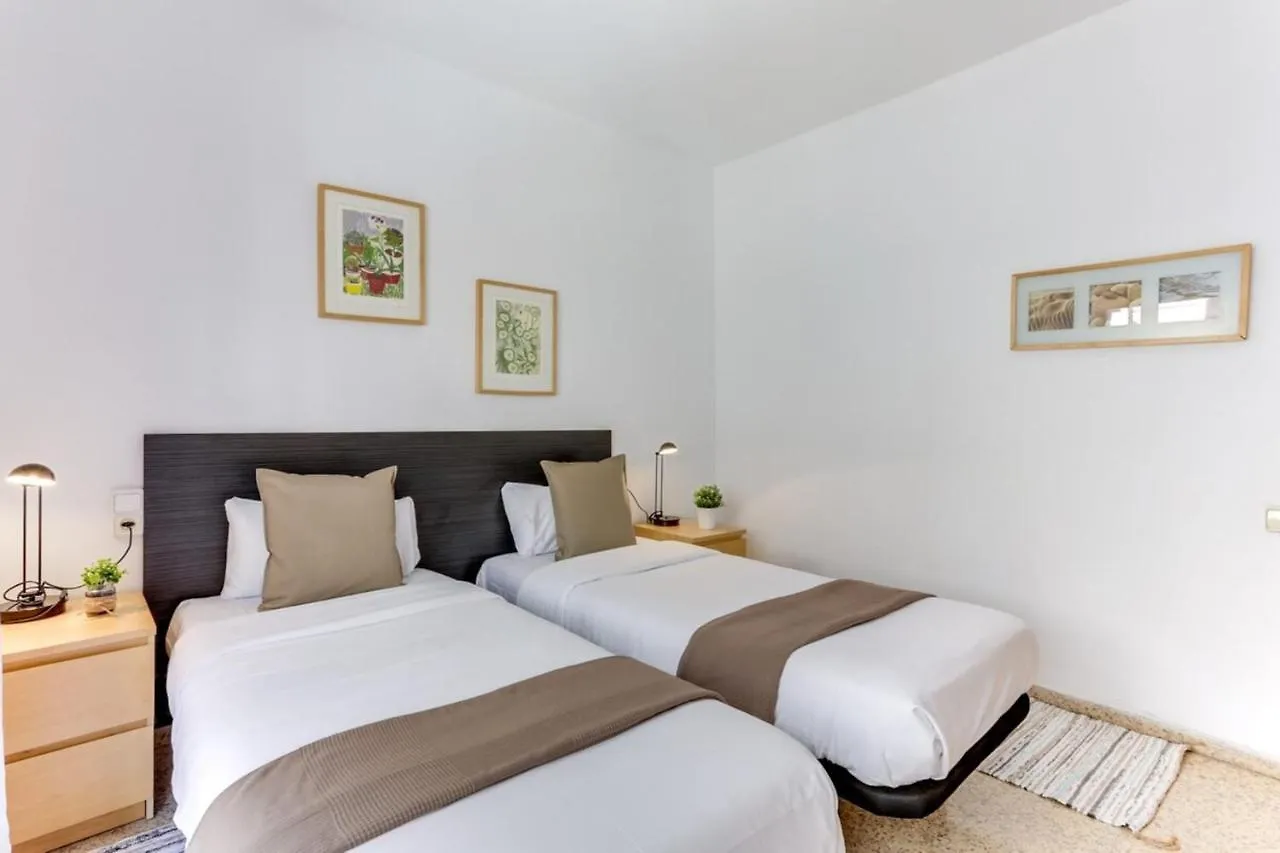 Bright And Spacious 3 Bedroom Close To The Beach Barcelona Spain